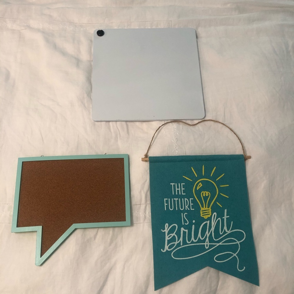 College Decor Kit